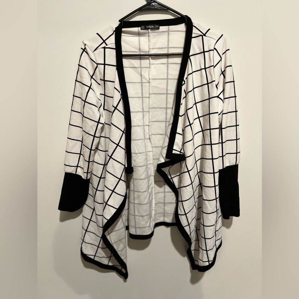 White and black square blazer duster